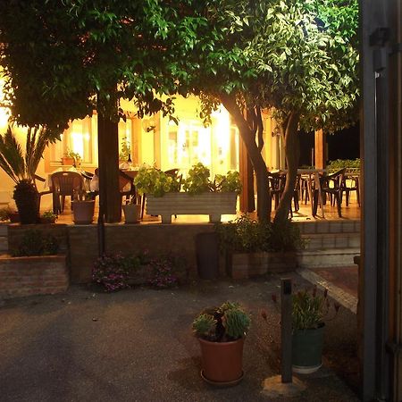 Hotel Ristorante Mosaici Piazza Armerina Exterior foto