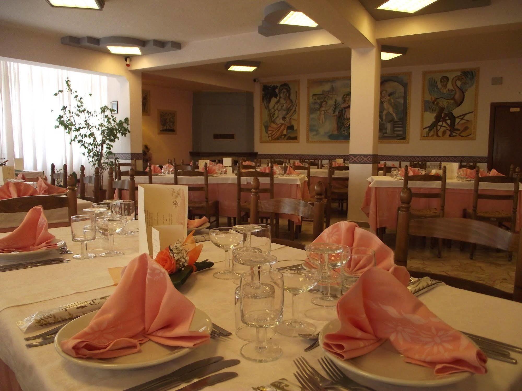 Hotel Ristorante Mosaici Piazza Armerina Exterior foto